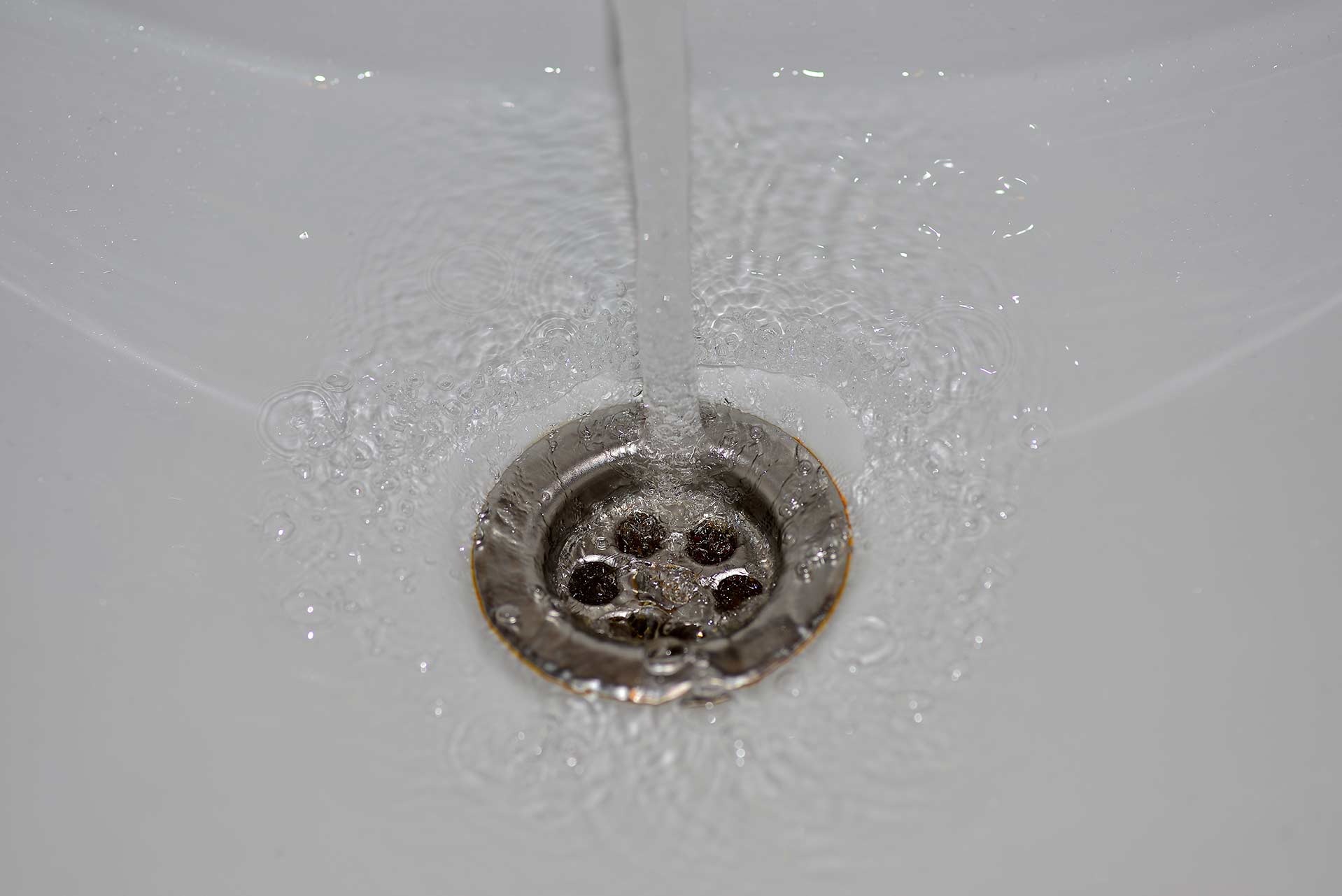 A2B Drains provides services to unblock blocked sinks and drains for properties in Freezywater.